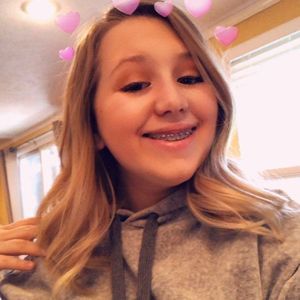 Meet your Posher, Mia